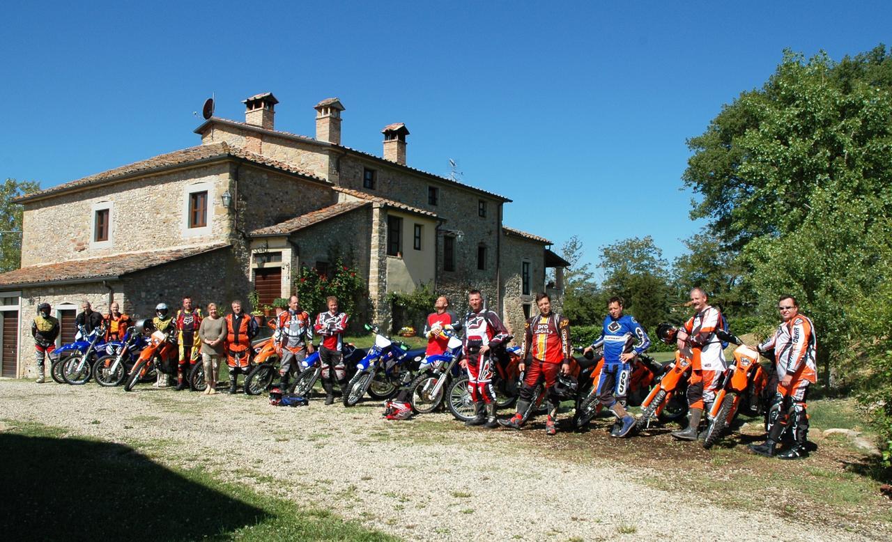 Agriturismo Il Sasso Guest House Anghiari Bagian luar foto