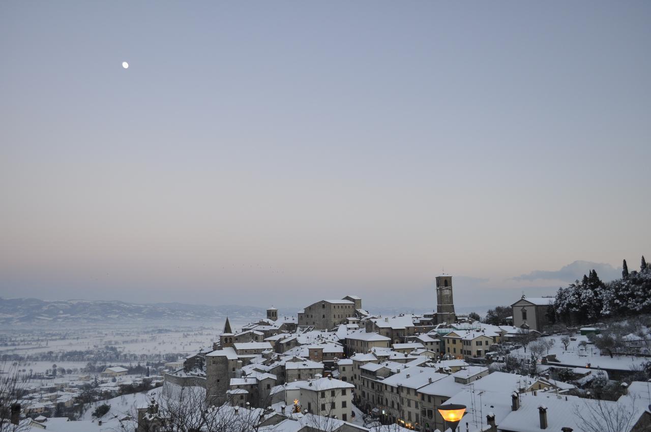 Agriturismo Il Sasso Guest House Anghiari Bagian luar foto